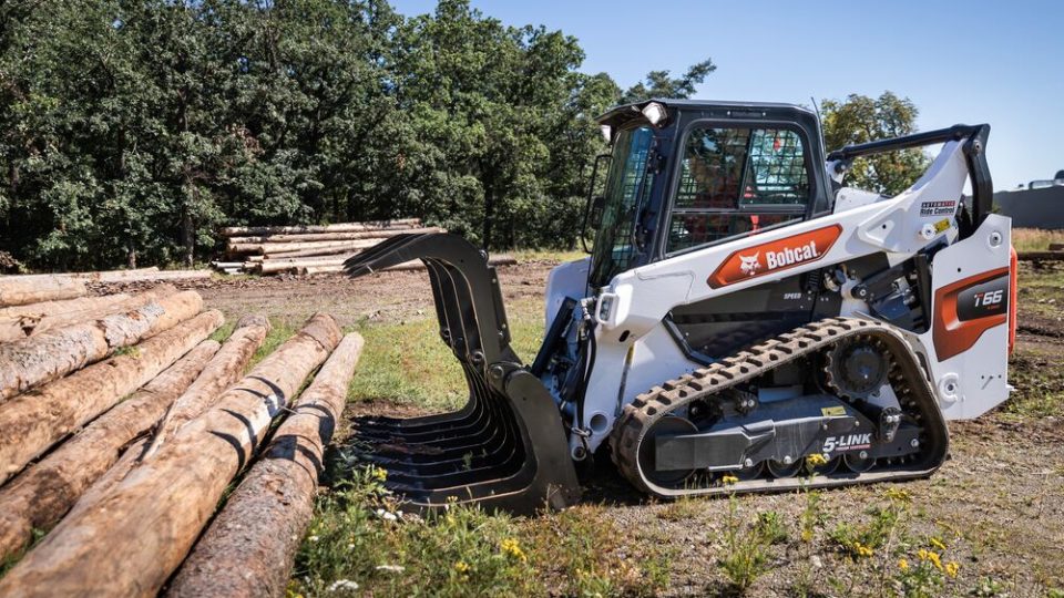 Bobcat Tracked Loader T66