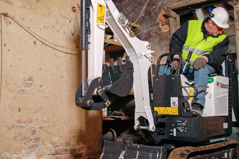 Bobcat E08 – Compact Excavator Bobcat E08 - Compact Excavator