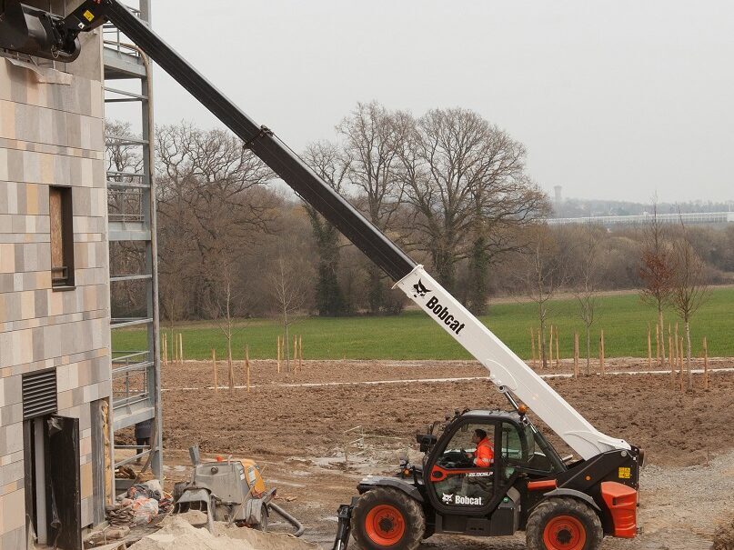 bobcat-T35130s-telescopic-loader