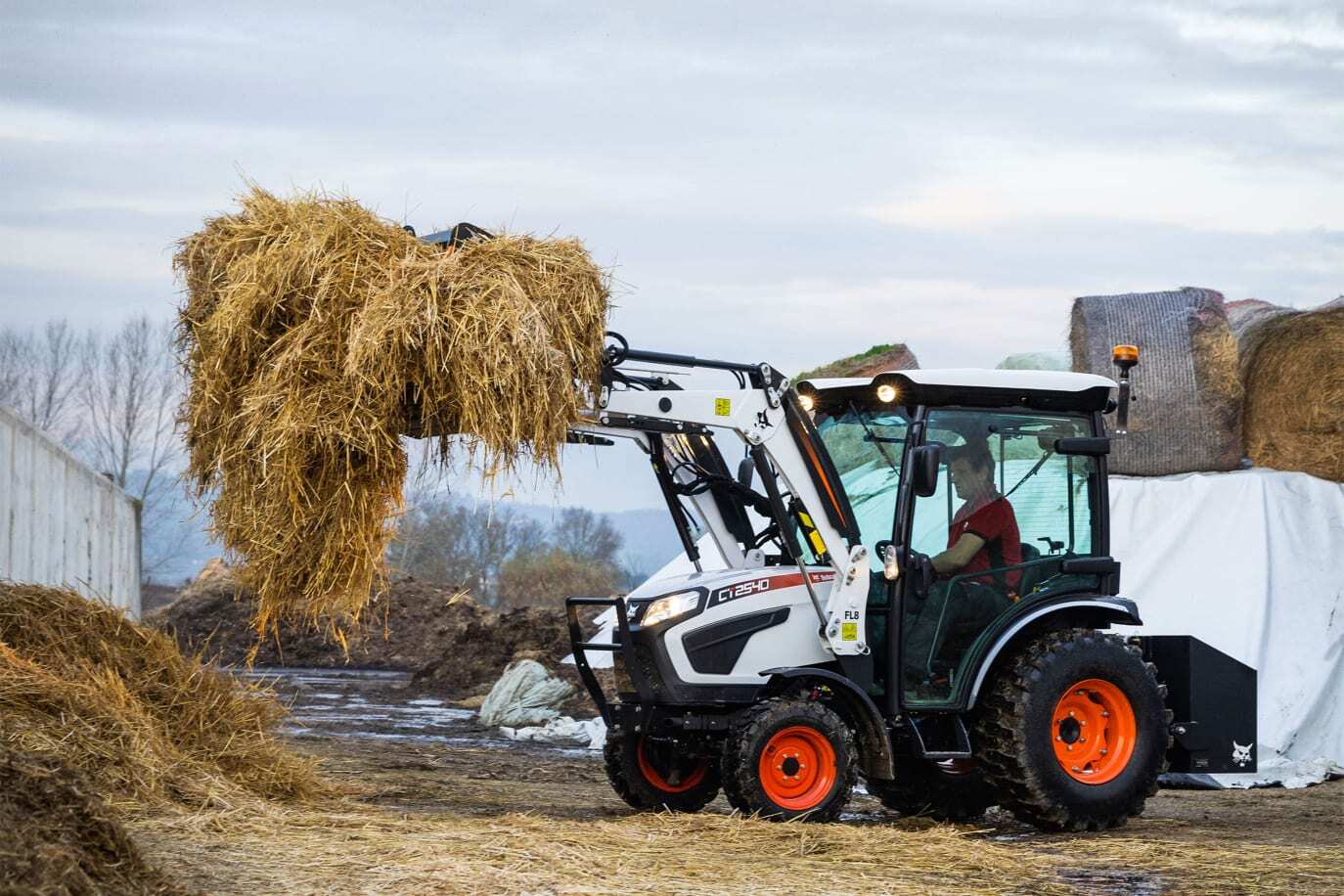 Bobcat CT2540 - Compact Tractor - Versatile Equipment