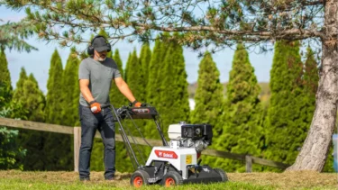 Bobcat DT19 Dethatcher